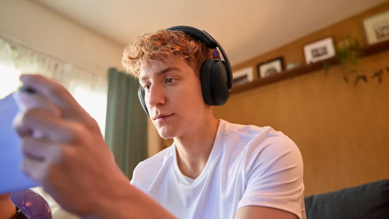 Logitech G325 LightSpeed Wireless Gaming Headset