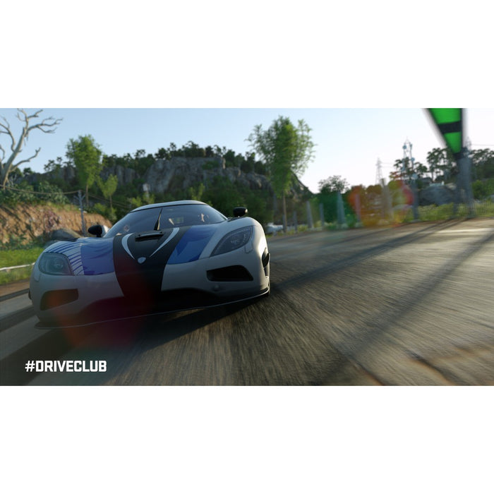 PS4 Hits Drive Club (R3)