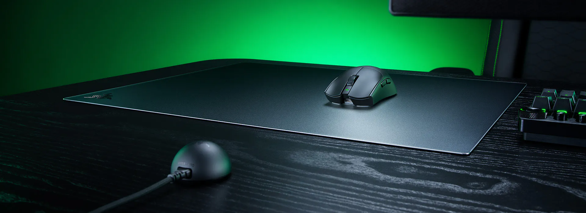 Razer Atlas Pro Ultra-Thin Premium 1.9mm Tempered Glass Gaming Mouse Mat (L) - Black