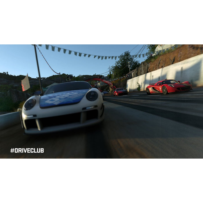 PS4 Hits Drive Club (R3)