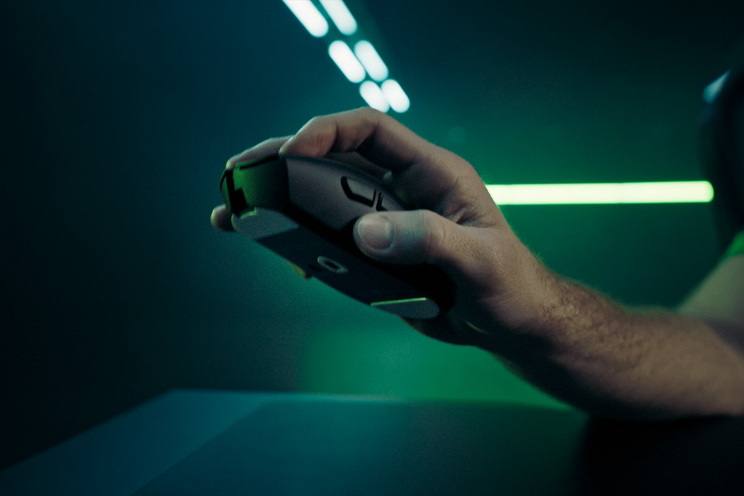 Razer Wireless Deathadder V4 PRO Ultra-Lightweight Ergonomic E-Sports Mouse - Black [RZ01-05330100-R3A1]
