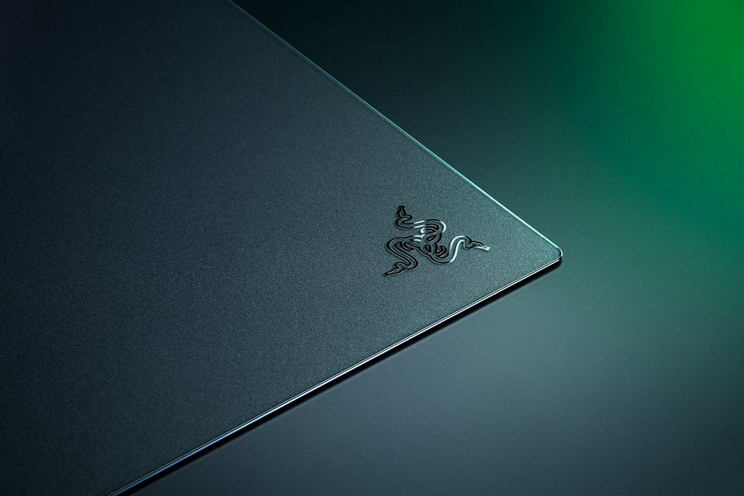 Razer Atlas Pro Ultra-Thin Premium 1.9mm Tempered Glass Gaming Mouse Mat (L) - Black