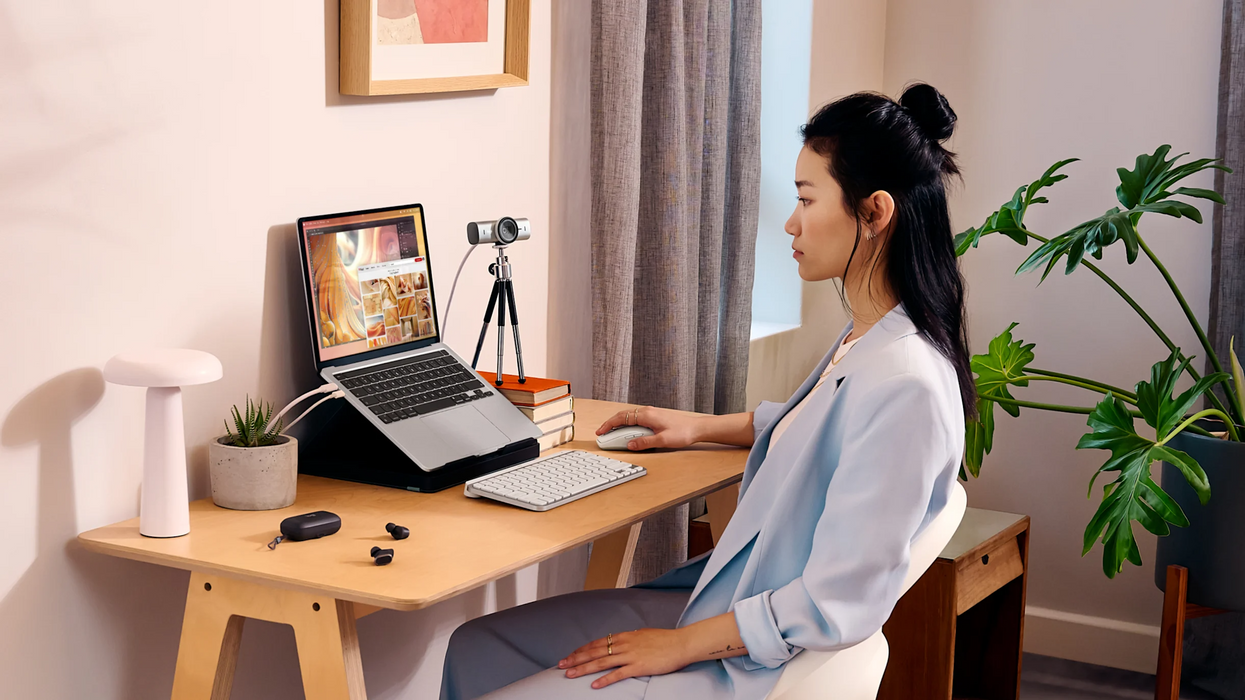 Logitech MX Brio 4K Ultra HD Webcam - Graphite